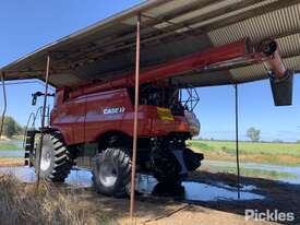 2021 Case IH 8250 Combine Harvester - picture2' - Click to enlarge