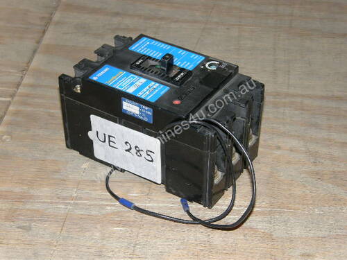 caption Terasaki XS125CJ Circuit Breakers.