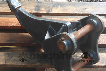   1.5-4 ton (35mm pin) AHE Ripper suit Bobcat, Komatsu Excavator