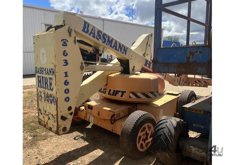 Used 12/1996 JLG 35 ELECTRIC BOOM LIFT 12 1996 JLG 35 ELECTRIC BOOM LIFT Articulated Boom Lifts