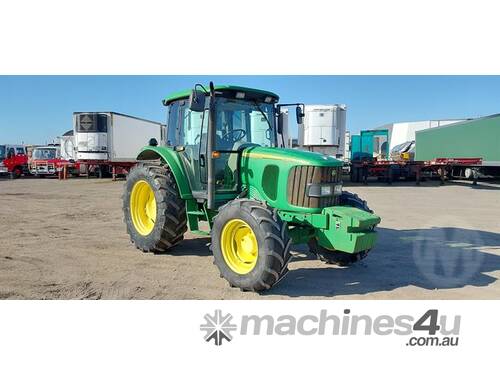 John Deere 6120