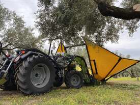 Sicma TF/PL Self-propelled Harvester - picture2' - Click to enlarge