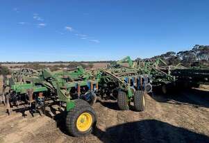 2013 John Deere 1830 Air Drills