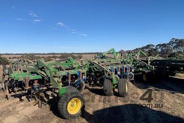 2013 John Deere 1830 Air Drills