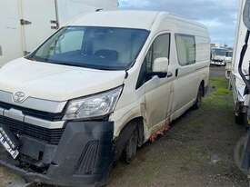 Toyota Hiace - picture2' - Click to enlarge