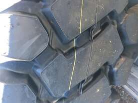 4 X Unused 20.5 X 25 Earthmoving Tyres - picture1' - Click to enlarge