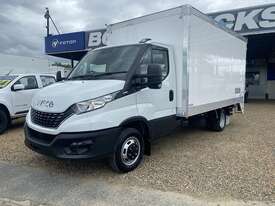 2022 Iveco Daily 45C17 White Pantech 3.0l 4x2 - picture2' - Click to enlarge