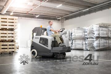 CLEANQUIP-Nilfisk SW5500 Diesel Ride On Sweeper