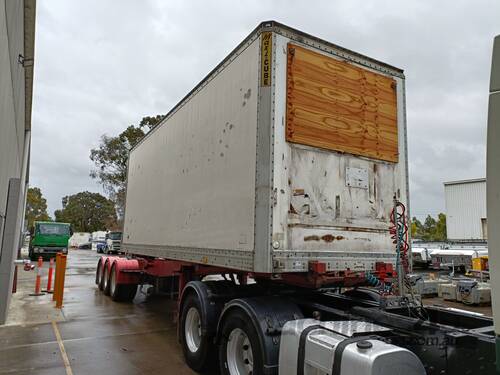 1996 Maxicube Skeletal Pantech Rollback A Trailer