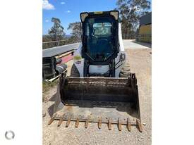 2015 Bobcat S590 - picture1' - Click to enlarge