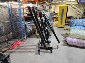 Hydraulic Engine Hoist - picture0' - Click to enlarge