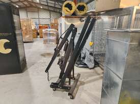 Hydraulic Engine Hoist - picture0' - Click to enlarge