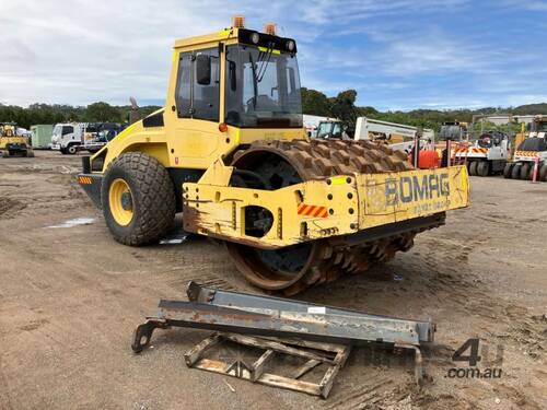 2012 Bomag BW216 Articulated Smooth Drum Roller With Padfoot Shells