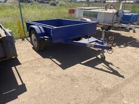 HCT Single Axle Box Trailer - picture2' - Click to enlarge