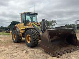 2011 VOLVO L120F WHEEL LOADER - picture0' - Click to enlarge