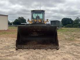 2011 VOLVO L120F WHEEL LOADER - picture1' - Click to enlarge