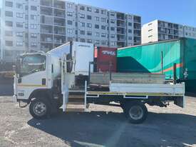 2017 Isuzu NPS 75-155 Table Top - picture2' - Click to enlarge