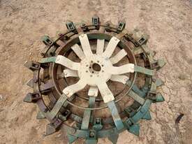 Vintage Spud Tractor Wheels - picture0' - Click to enlarge