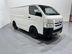 2014 Toyota Hiace  Petrol - picture0' - Click to enlarge