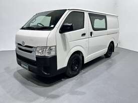 2014 Toyota Hiace  Petrol - picture2' - Click to enlarge