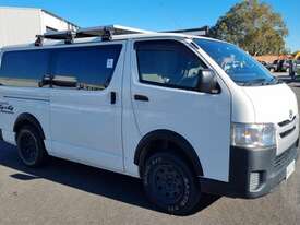 Toyota Hiace - picture0' - Click to enlarge