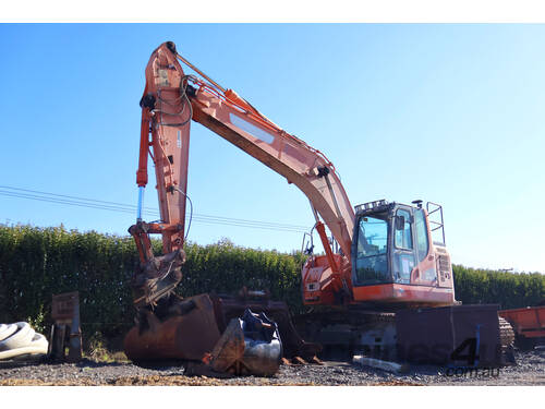 caption Doosan DX235LCR