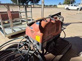 Pressure Washer - picture0' - Click to enlarge