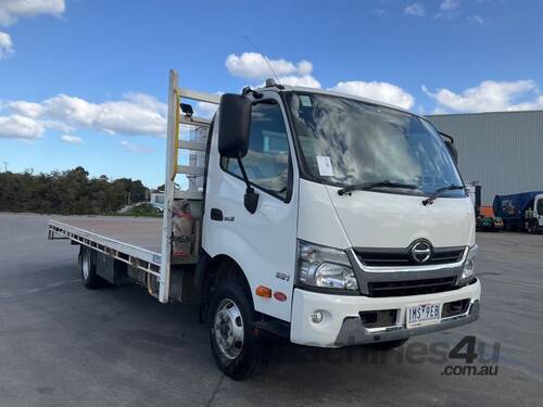 2018 Hino 300 921 Table Top