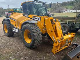 2021 JCB 542-70  - picture3' - Click to enlarge