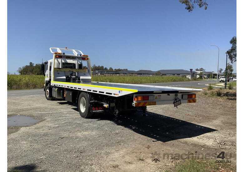 Isuzu FVD 165-260 Tilt tray Truck