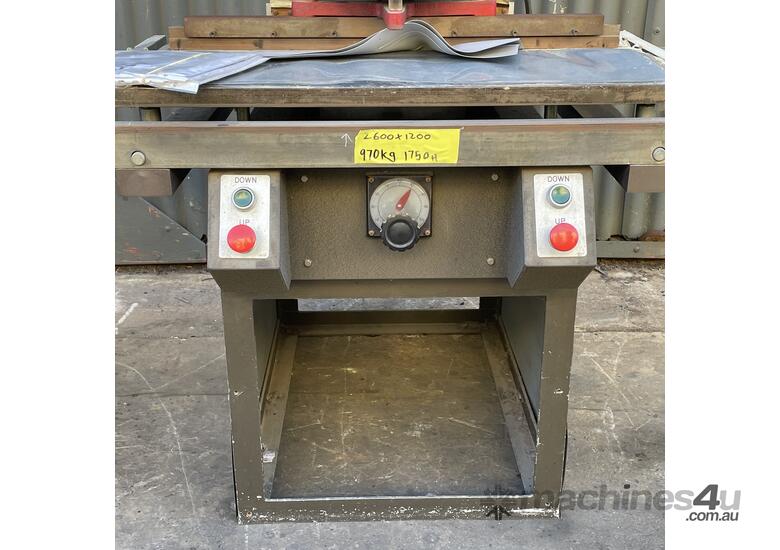 caption Seiden High Radio Frequency Plastic Welding Machine KA-7000T 7kW 7T86R Toshiba