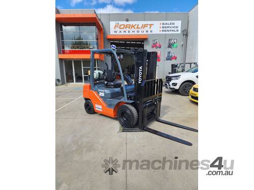 Toyota Forklift 2.5T Container Mast with Tyne Positioners 