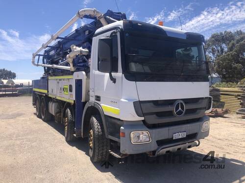 2011 Mercedes Benz 4144 Concrete Pump Truck