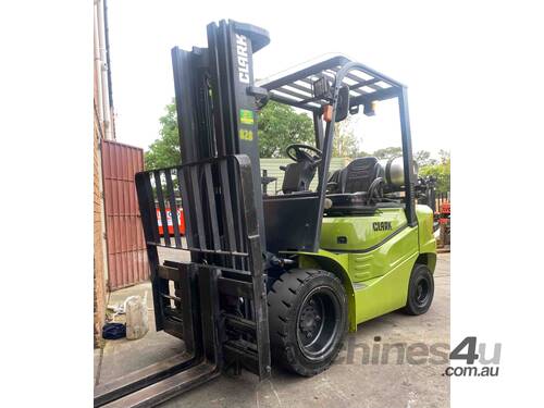 2019 Container Mast USA Clark Forklift Under 5000 Hours 