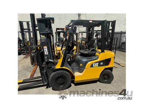Used Cat 2.5T Diesel Forklift - DP25N