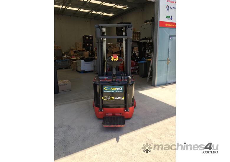 caption Electric Reach Stacker