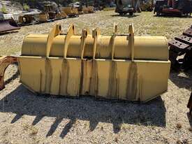 Bucket to suit Hough 80 - picture0' - Click to enlarge