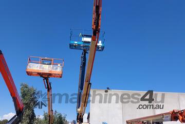 JLG 800AJ 2009 80ft Articulating Boom Lift - Diesel 4WD, 230kg SWL