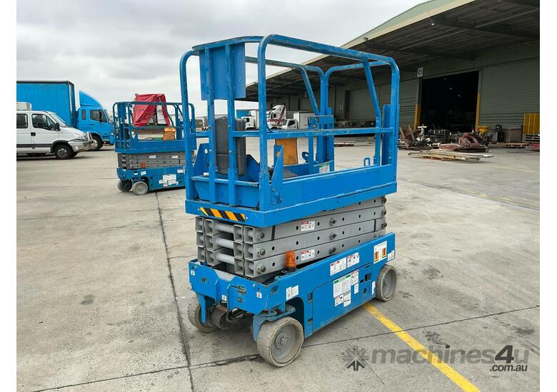caption 2007 Genie GS1932 Scissor Lift (Electric)