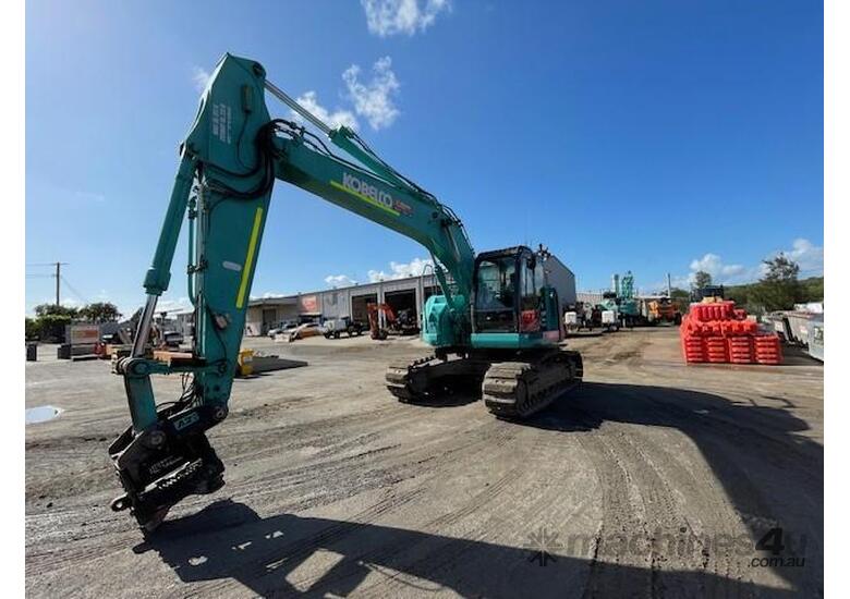 caption 2017 Kobelco Sk235sr-2
