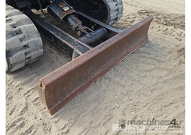 caption 2015 CAT 302.7D