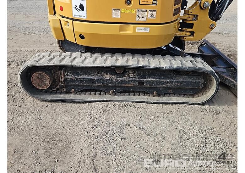 caption 2015 CAT 302.7D
