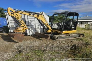 2015 CAT 302.7D