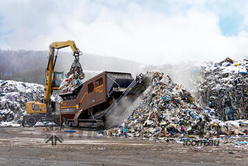 Doppstadt CoreShred 900: Heavy-Duty Shredder with All Features Included