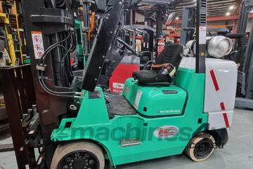 Mitsubishi 4.5 Tonne Cushion Tyre Forklift - 530 Hours