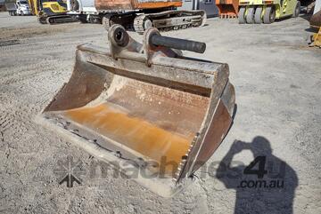 Hitachi 2015   270 Hitachi 2015   270