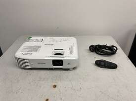 EPSON 3LCD Overhead Projector - picture0' - Click to enlarge