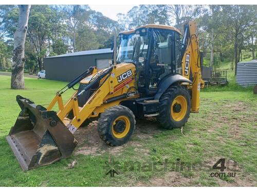 2017 JCB 3CX ELITE BACKHOE - CATERPILLAR CASE KUBOTA TEREX ASV