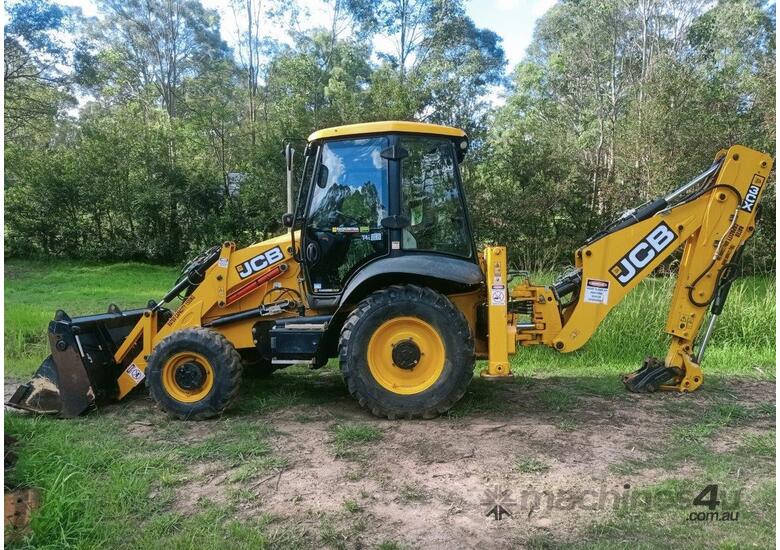 2017 JCB 3CX ELITE BACKHOE - CATERPILLAR CASE KUBOTA TEREX ASV