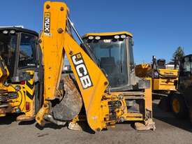 JCB 3CX Backhoe/ Loader - picture0' - Click to enlarge